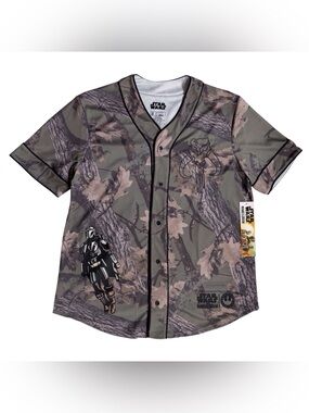 Star Wars Mandalorian short sleeve camo jersey front button closure men’s size M